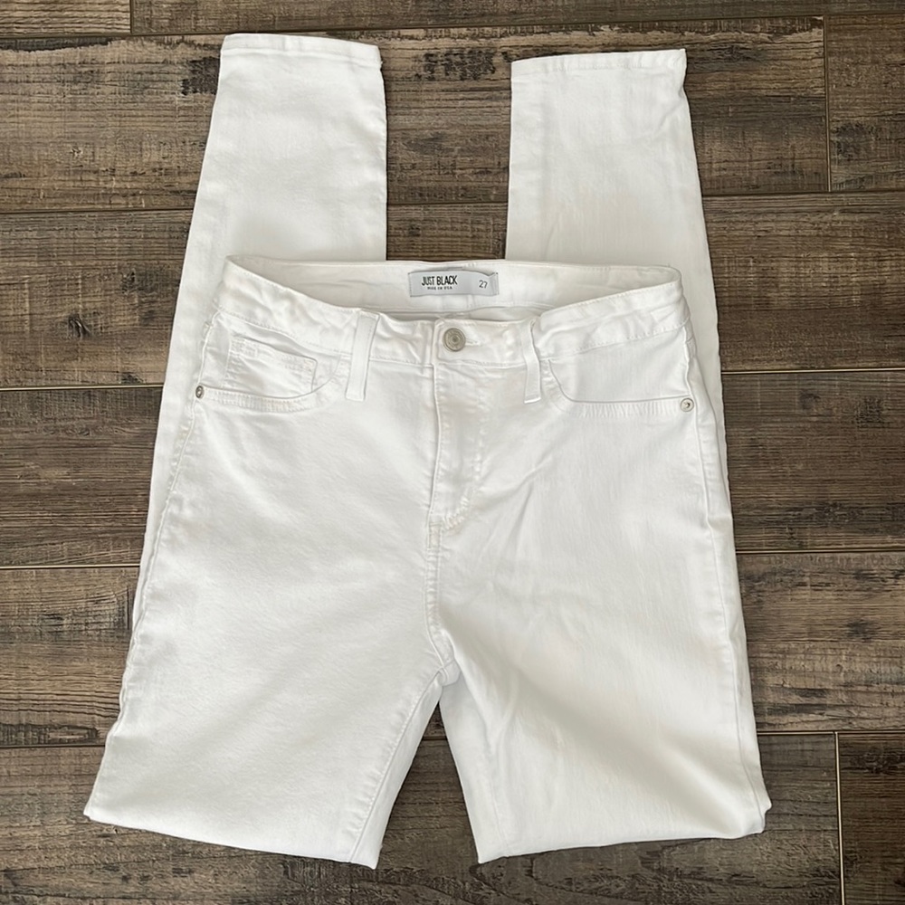 Just Black “Nora Skinny Jean”